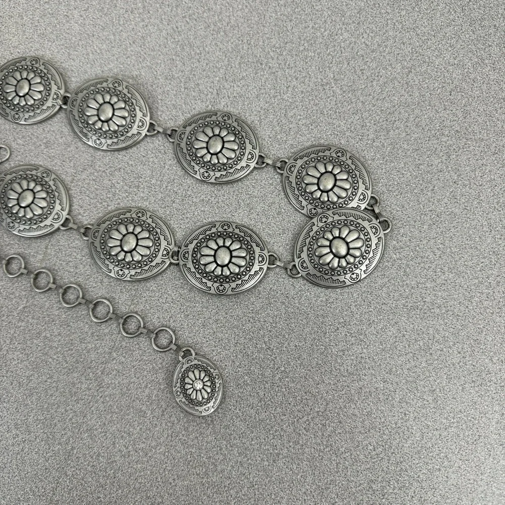 Shyanne Belt Womens Medium Silver Concho Chain Link Western Cowgirl Floral Boho